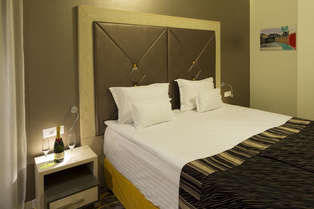 Exclusive & Hotel 4*