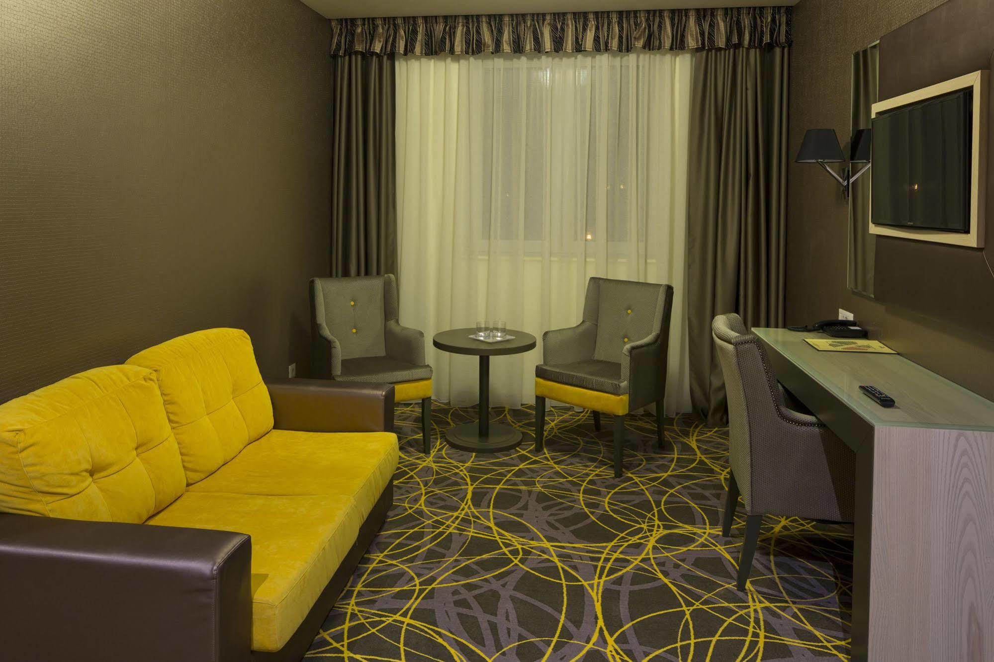 Exclusive & Hotel 4*